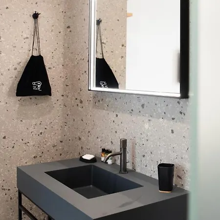 Lisetta Gardens Boutique &