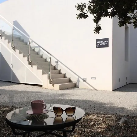 Lisetta Gardens Boutique & Cisternino