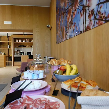 Lisetta Gardens Boutique & 3*
