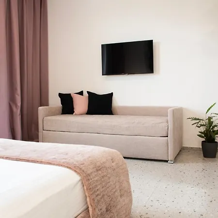 Lisetta Gardens Boutique & * צ'יסטרנינו