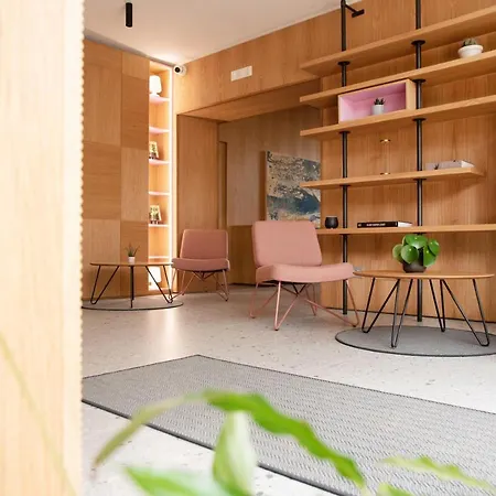 Lisetta Gardens Boutique & לינה וארוחת בוקר צ'יסטרנינו
