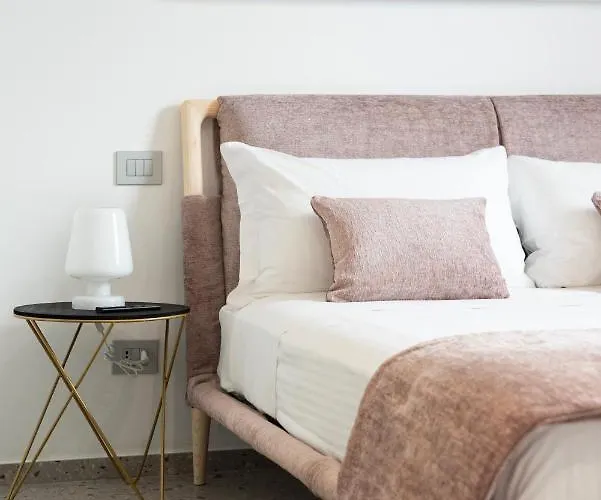 Alojamento de Acomodação e Pequeno-almoço Lisetta Gardens Boutique & 3*